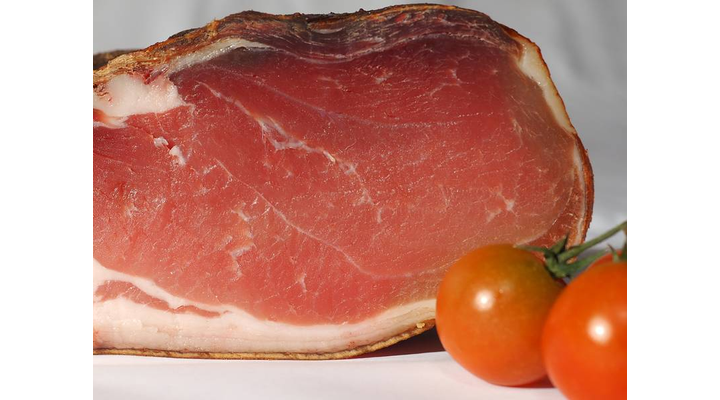 A sonka pácolása, avagy a jó füstölt sonka titka