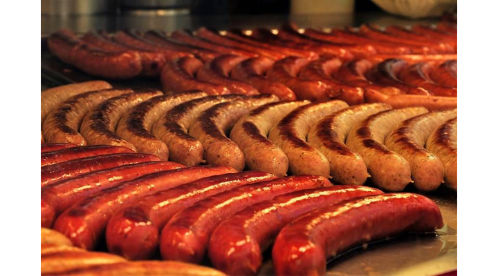 A kolbász sütése,- praktikák, hogy igazán finom legyen